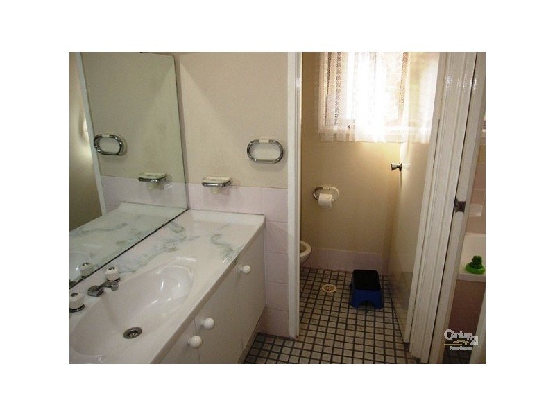 21 Waterfall  Crescent, Cranebrook NSW 2749