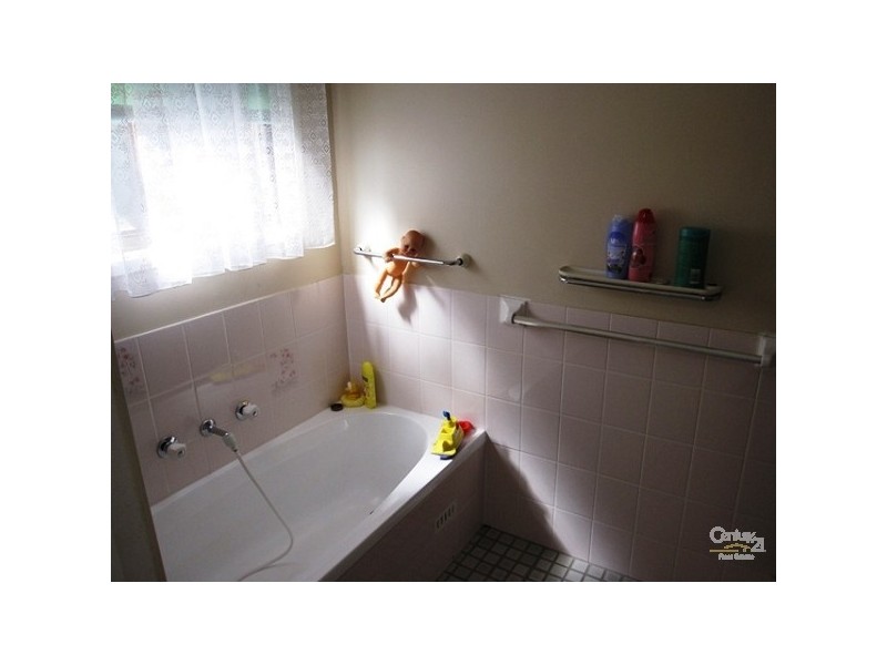 21 Waterfall  Crescent, Cranebrook NSW 2749