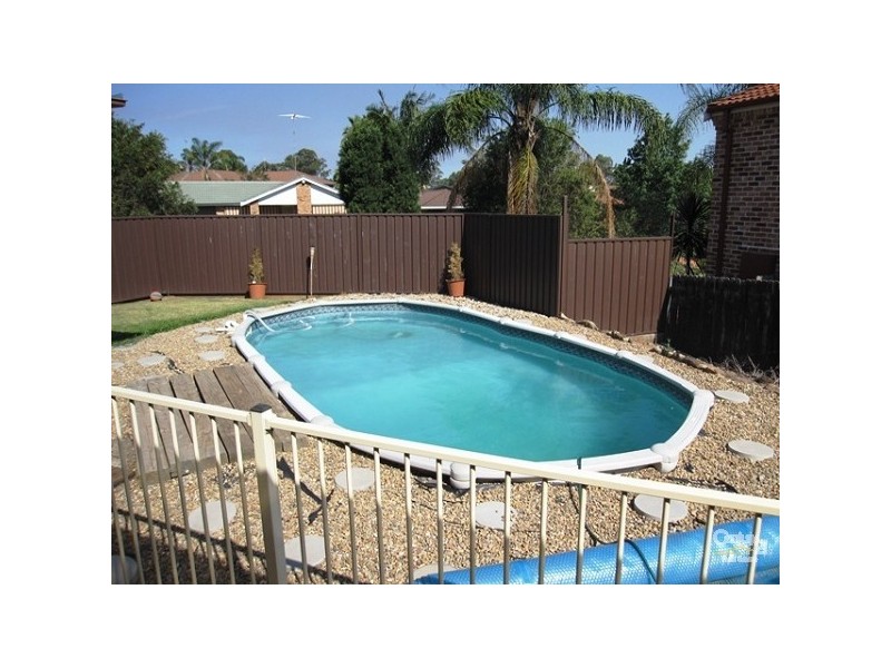 21 Waterfall  Crescent, Cranebrook NSW 2749