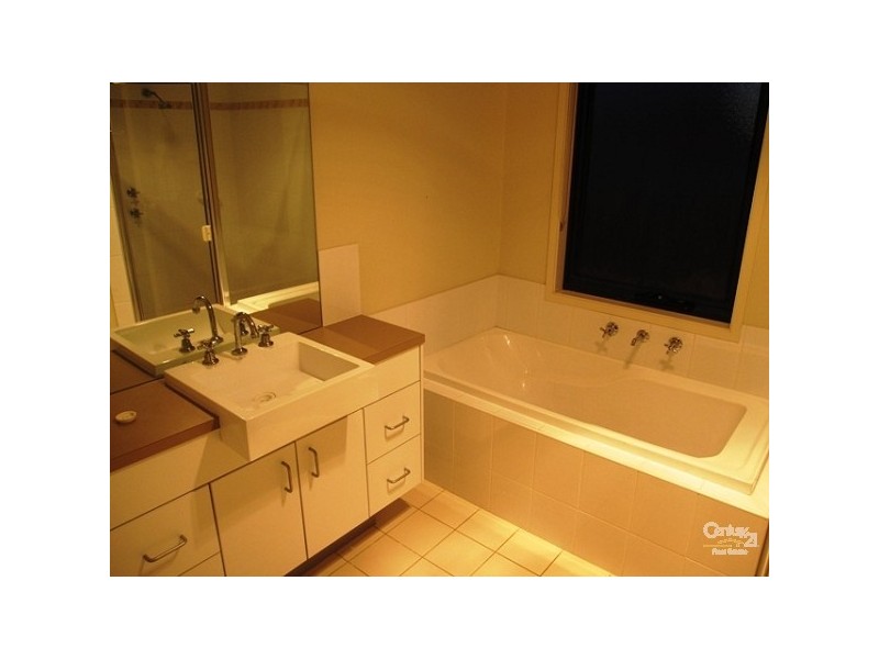 34  Dunlop Avenue, Ropes Crossing NSW 2760