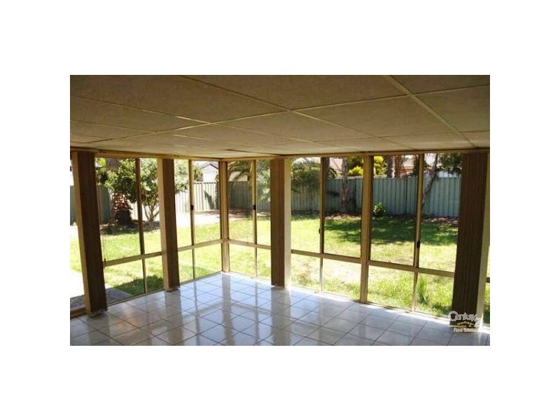 2 Pioneer Grove, Werrington Downs NSW 2747