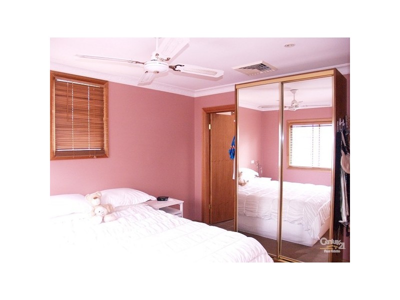 4 Newleaf Close, Werrington Downs NSW 2747