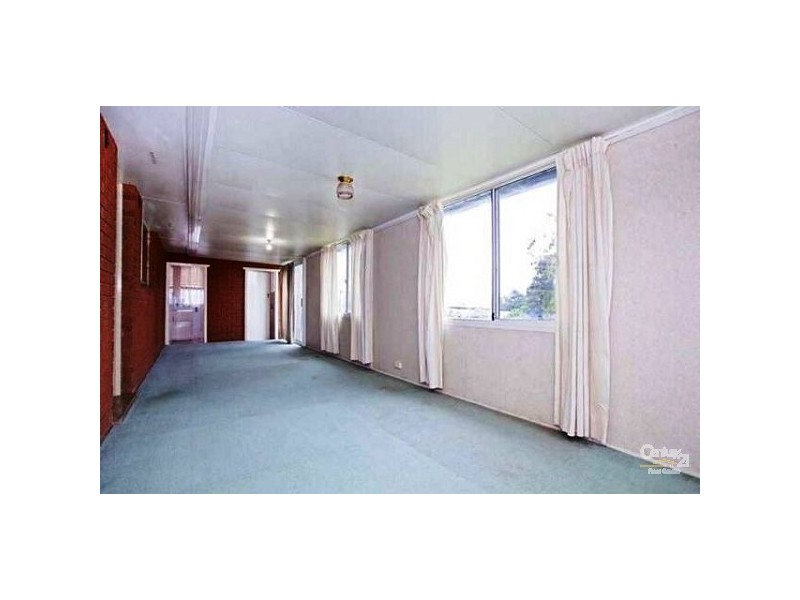 10 Besley Street, Cambridge Park NSW 2747