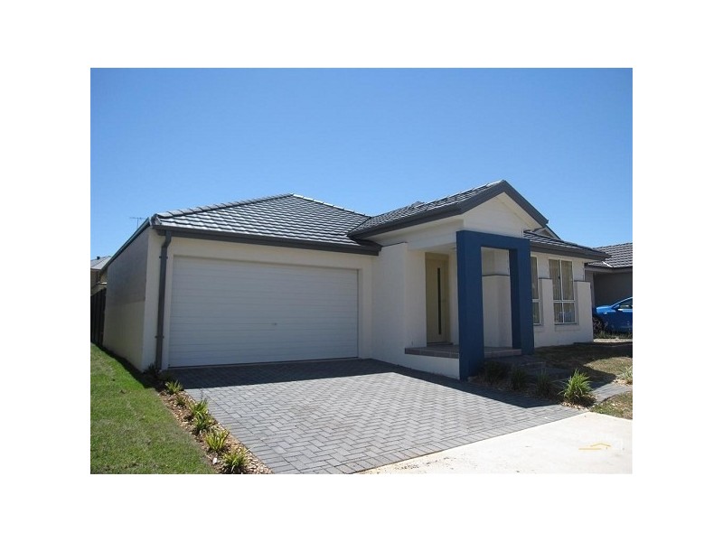 18 Maiden Avenue, Ropes Crossing NSW 2760
