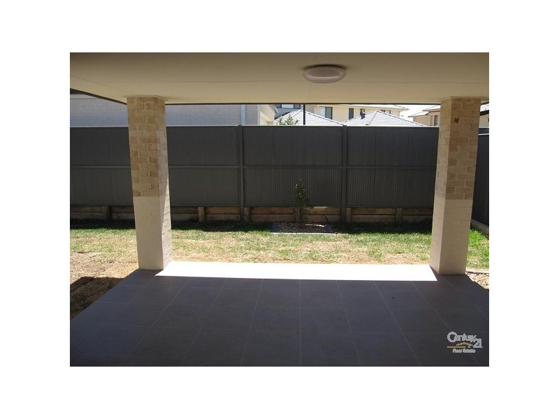 18 Maiden Avenue, Ropes Crossing NSW 2760