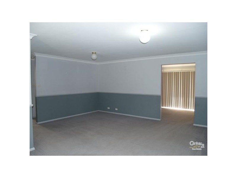 4 Lang Place, Glenmore Park NSW 2745