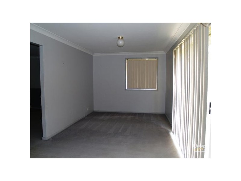 4 Lang Place, Glenmore Park NSW 2745