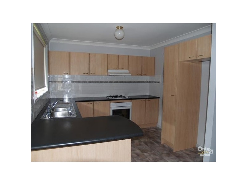 4 Lang Place, Glenmore Park NSW 2745