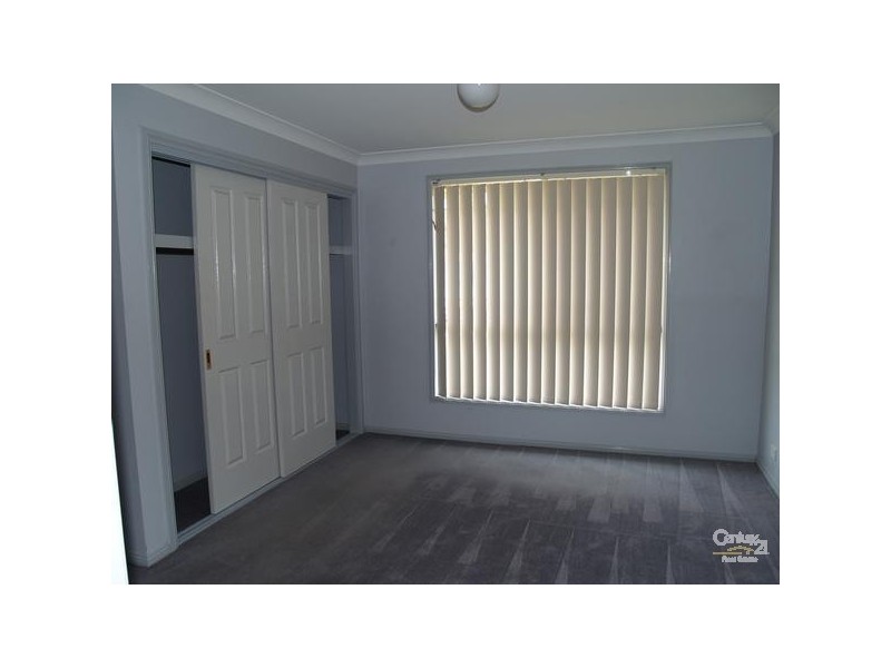 4 Lang Place, Glenmore Park NSW 2745