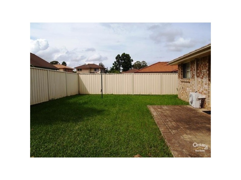 4 Lang Place, Glenmore Park NSW 2745