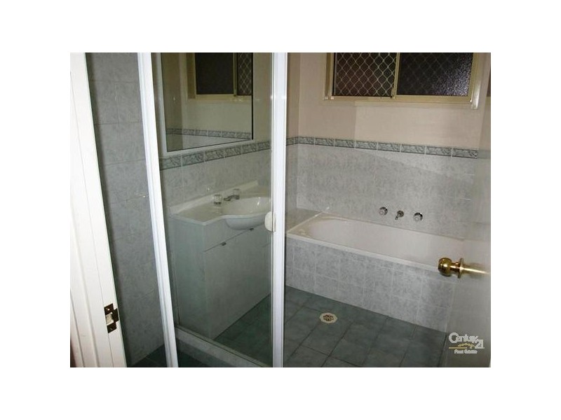 2/72 Brisbane Street, Oxley Park NSW 2760