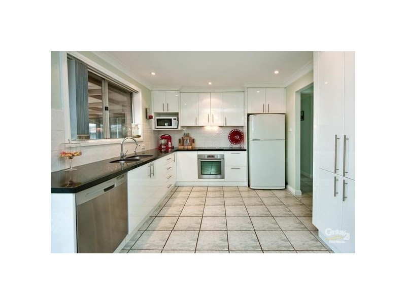 8 Twickenham Avenue, Cambridge Park NSW 2747