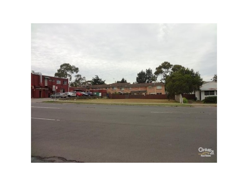 2 Bringelly Road, Kingswood NSW 2747