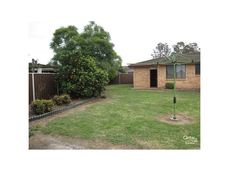 22 Primrose Circuit, Claremont Meadows NSW 2747