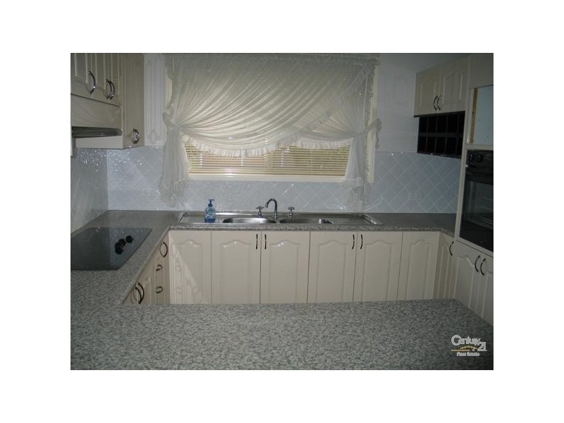 27 Besley Street, Cambridge Park NSW 2747