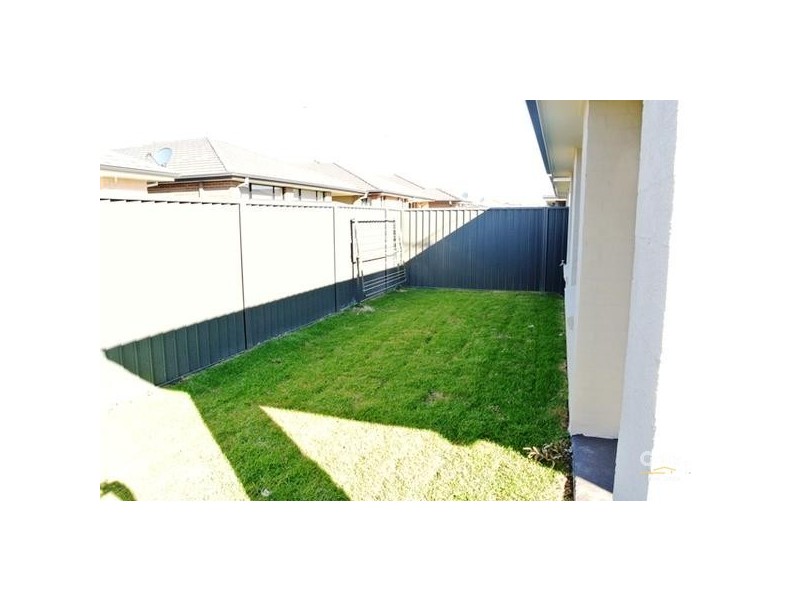 26 Finsbury Circuit, Ropes Crossing NSW 2760