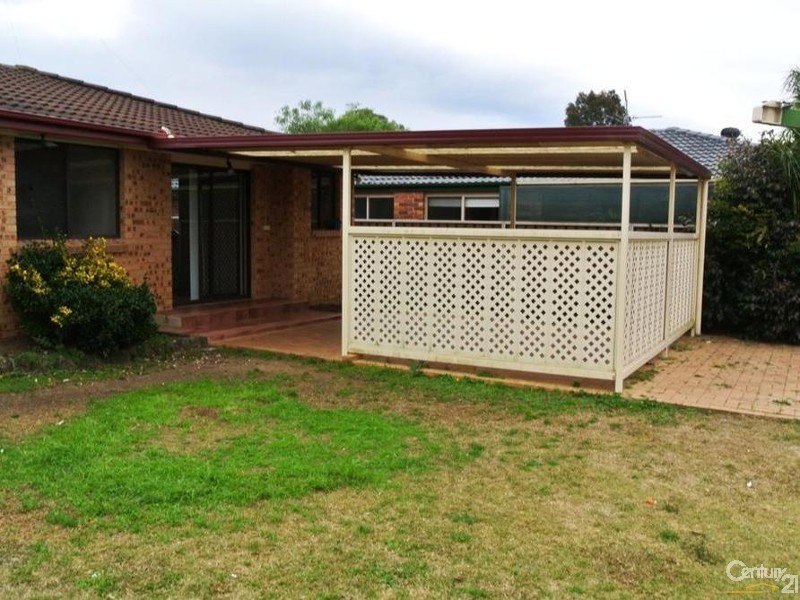 22 Primrose Circuit, Claremont Meadows NSW 2747