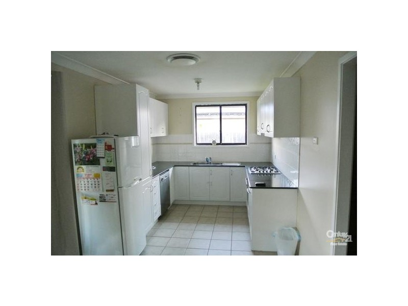 34 Rotorua Rod, St Clair NSW 2759