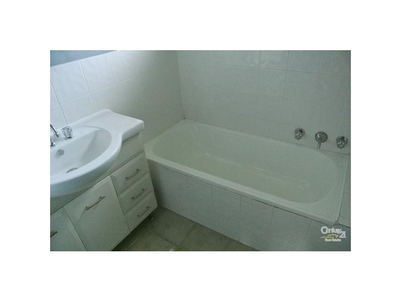 34 Rotorua Rod, St Clair NSW 2759