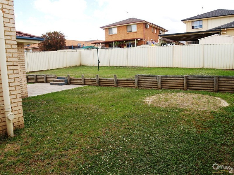 21 Coco Drive, Glenmore Park NSW 2745