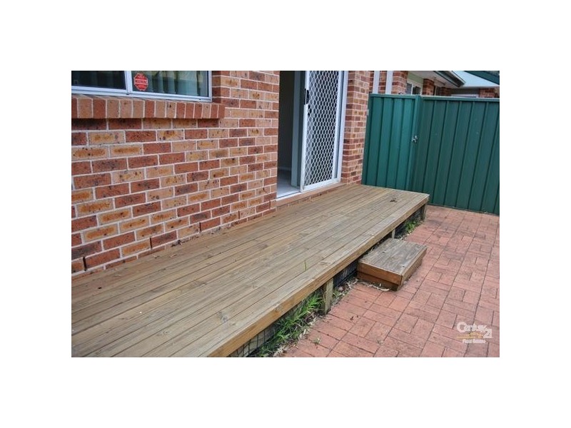 2/6 College Street, Cambridge Park NSW 2747