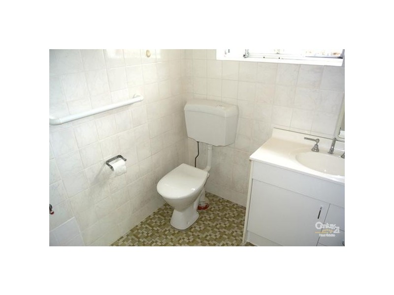 2/21 Castlereagh Street, Penrith NSW 2750