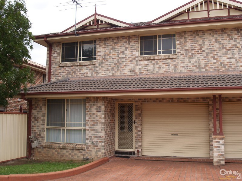 1/5 Gilmore Close, Glenmore Park NSW 2745