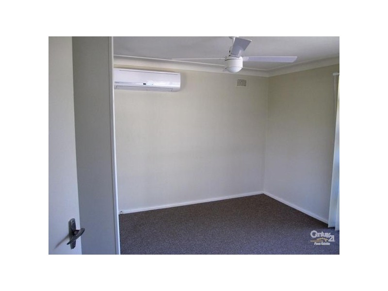 12 Cheltenham Avenue, Cambridge Park NSW 2747