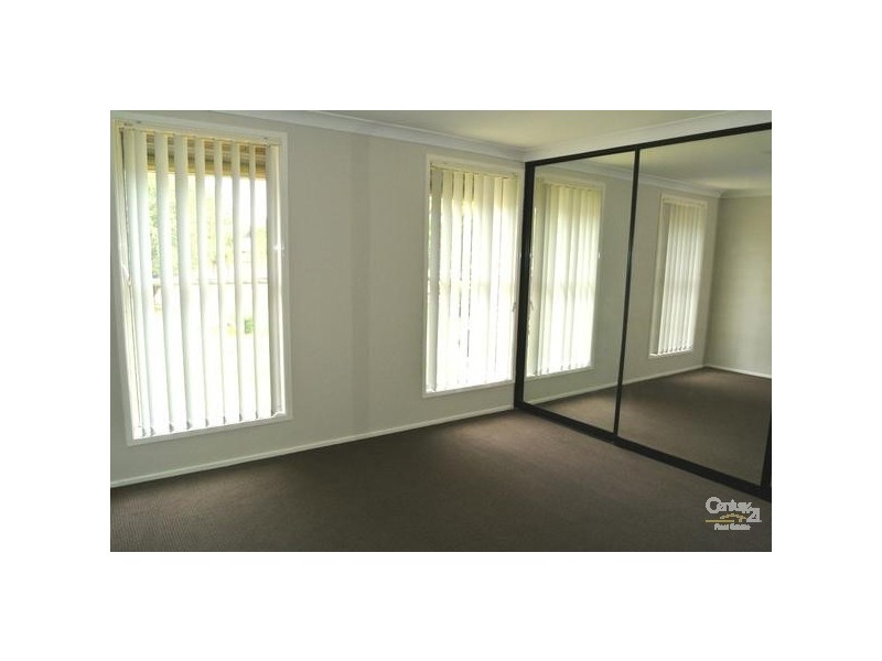 16 Orleton Place, Werrington County NSW 2747