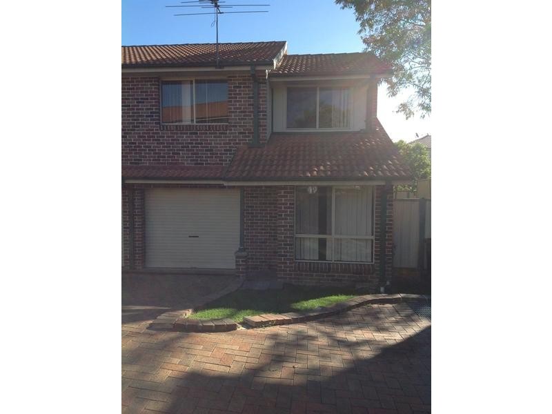 7/2 Dutton Place, Glenmore Park NSW 2745