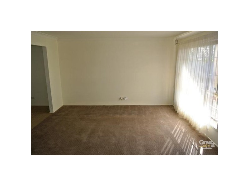 11 Huntingdale Drive, Glenmore Park NSW 2745