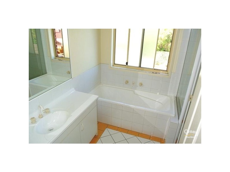 11 Huntingdale Drive, Glenmore Park NSW 2745