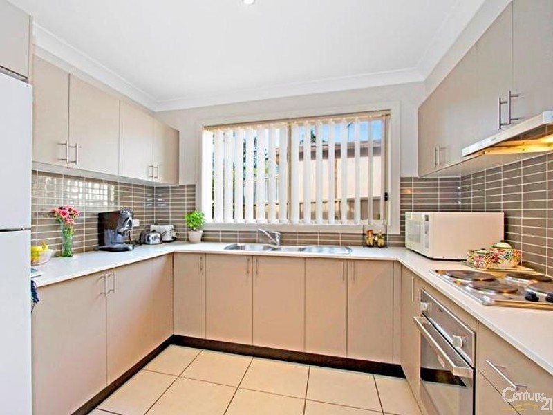 2/13 Jamison Road, Kingswood NSW 2747