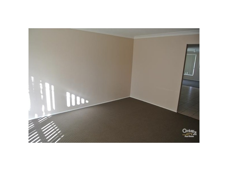 8 Linara Circuit, Glenmore Park NSW 2745