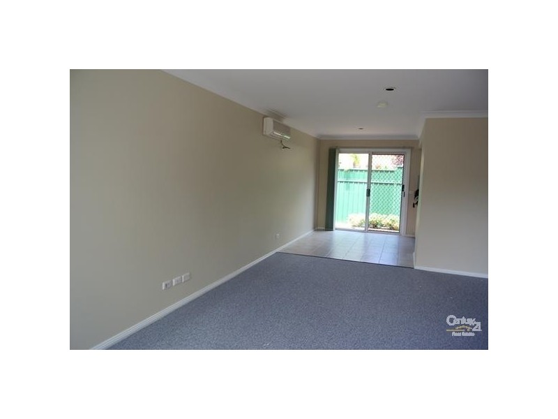 2/6 College Street, Cambridge Park NSW 2747