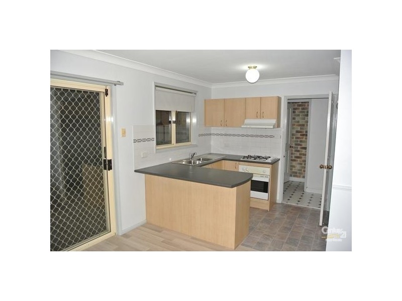 1/5 Gilmore Close, Glenmore Park NSW 2745