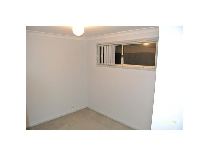 1/5 Gilmore Close, Glenmore Park NSW 2745