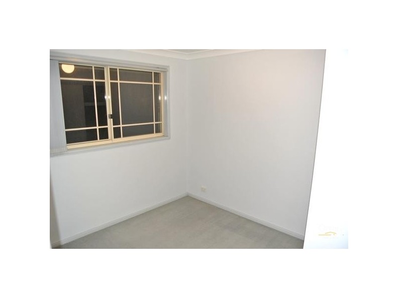 1/5 Gilmore Close, Glenmore Park NSW 2745