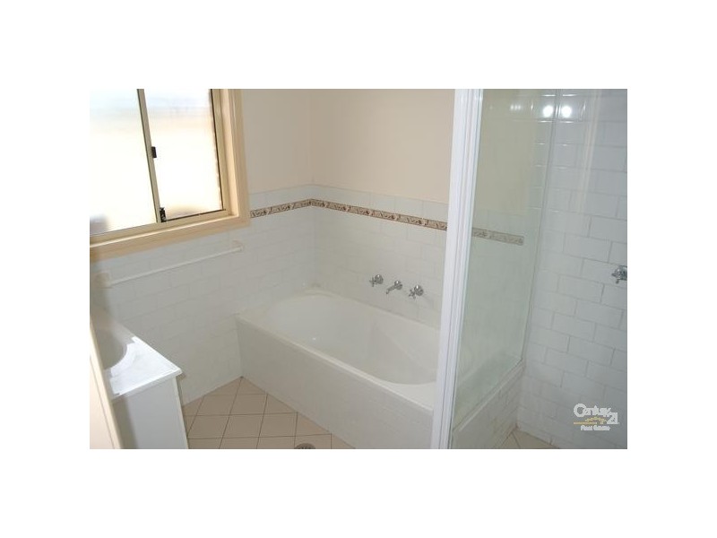 2/69A Barry Street, Cambridge Park NSW 2747