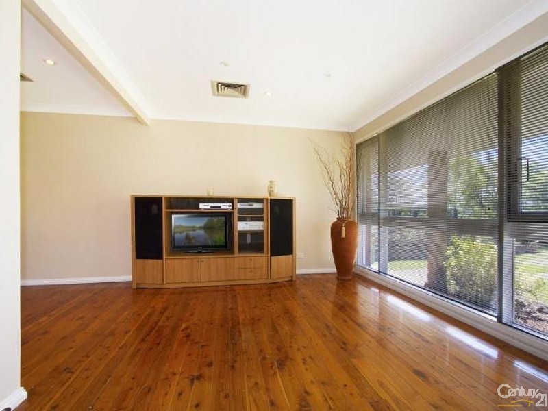 8 Miller Street, South Penrith NSW 2750