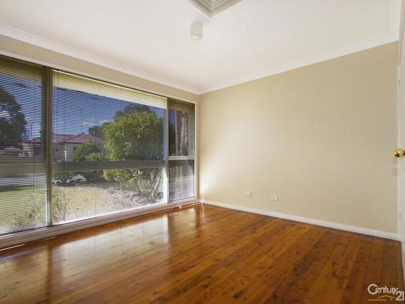 8 Miller Street, South Penrith NSW 2750