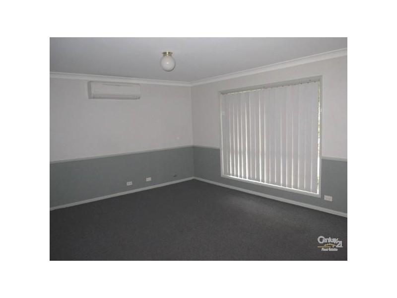 2/1 Dutton Place, Glenmore Park NSW 2745