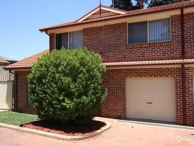 2/44-46 Luttrell Street, Glenmore Park NSW 2745