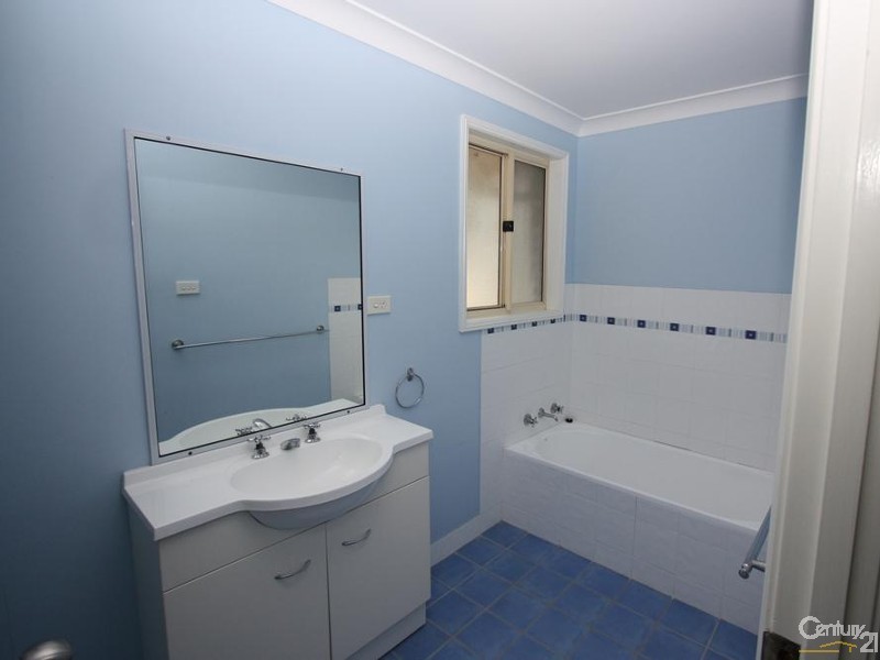 2/44-46 Luttrell Street, Glenmore Park NSW 2745