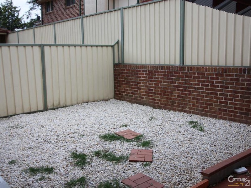 2/44-46 Luttrell Street, Glenmore Park NSW 2745