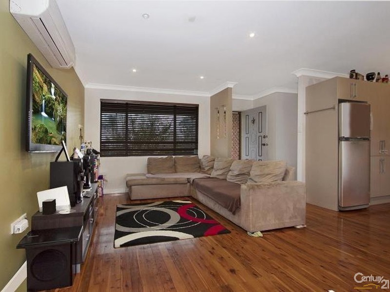 9 Twickenham Avenue, Cambridge Park NSW 2747