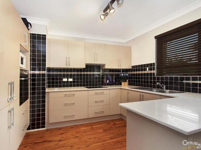 9 Twickenham Avenue, Cambridge Park NSW 2747