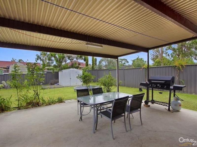 9 Twickenham Avenue, Cambridge Park NSW 2747