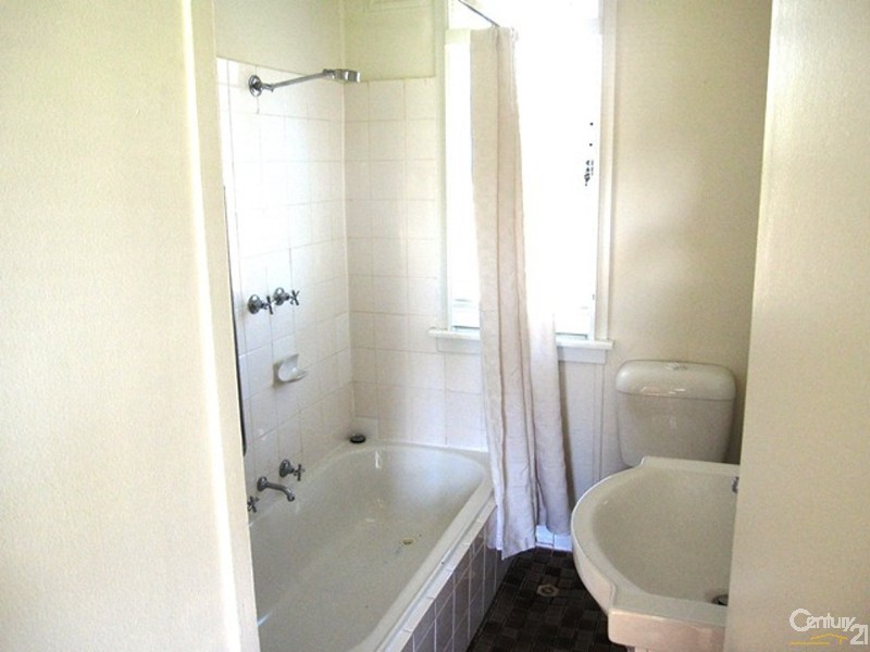 61 Illawong Avenue, Penrith NSW 2750