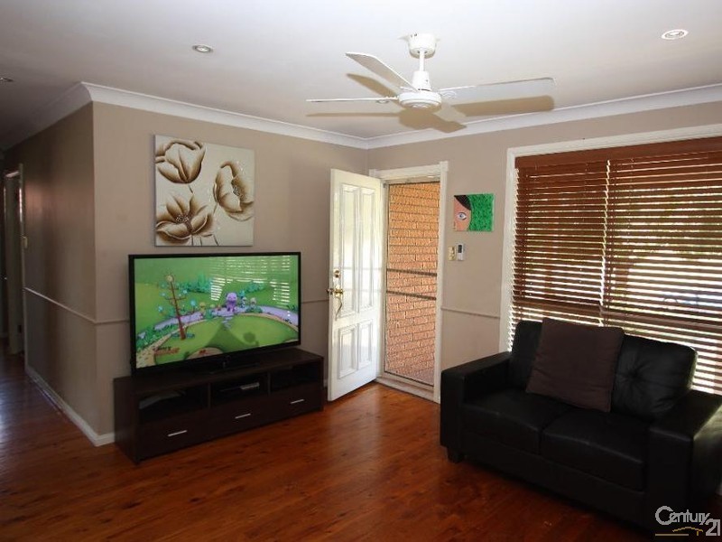 58 Greenway Drive, South Penrith NSW 2750